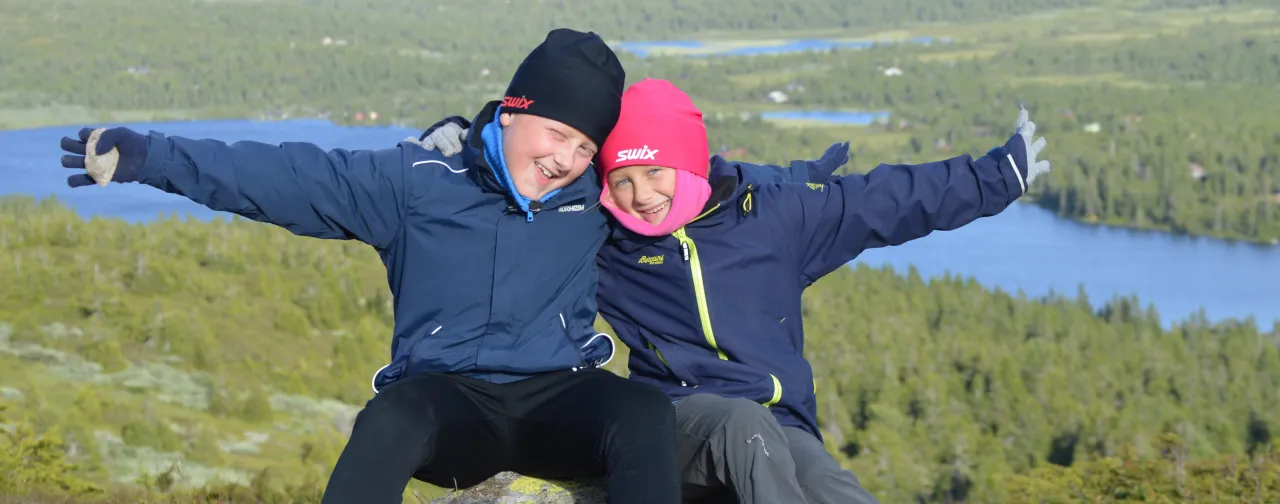 August og Carla på Topp tur