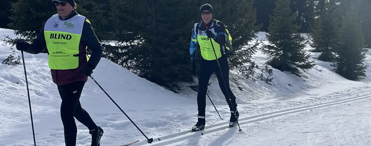 Blind skiløper med guide i Nordseter Fjellpark